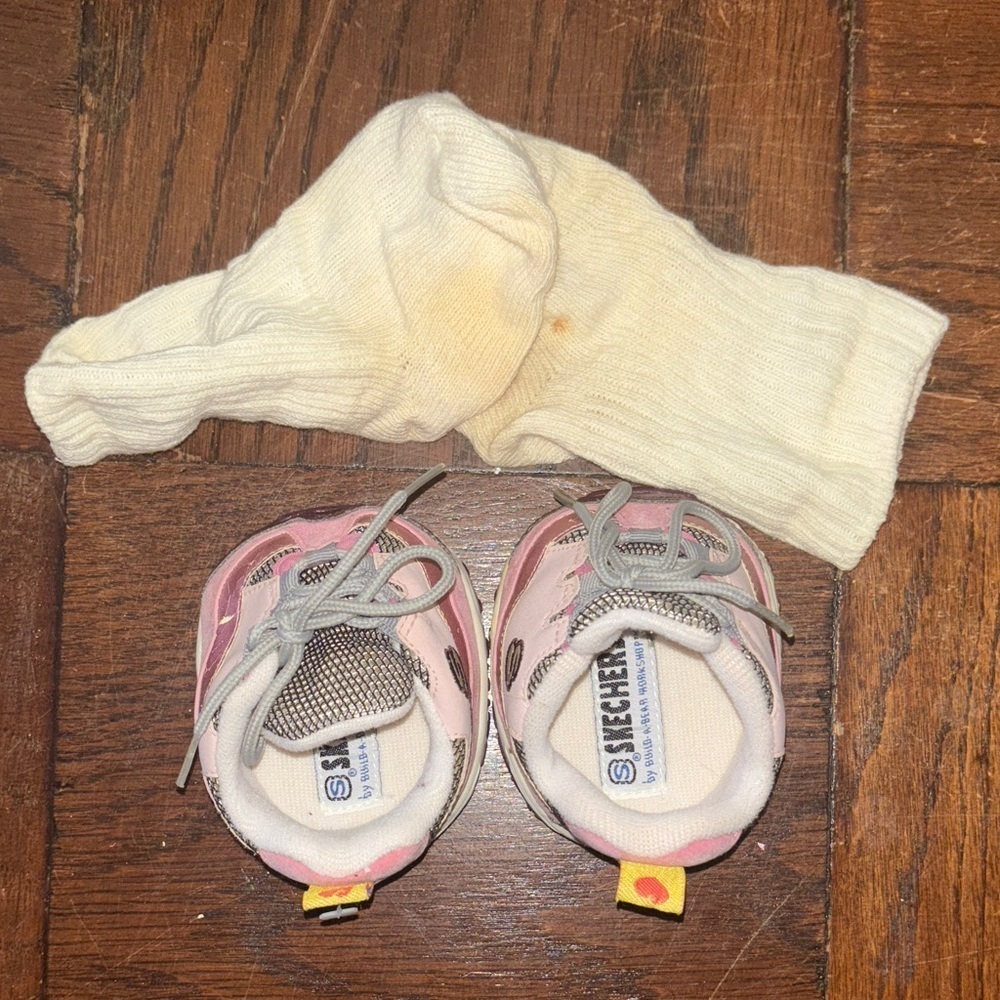 Vintage build a bear Skechers Pink and Gray build a bear Sneakers and socks